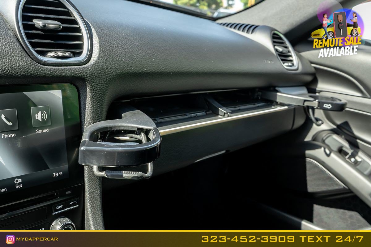 Used 2018 Porsche 718 Cayman RWD image 30