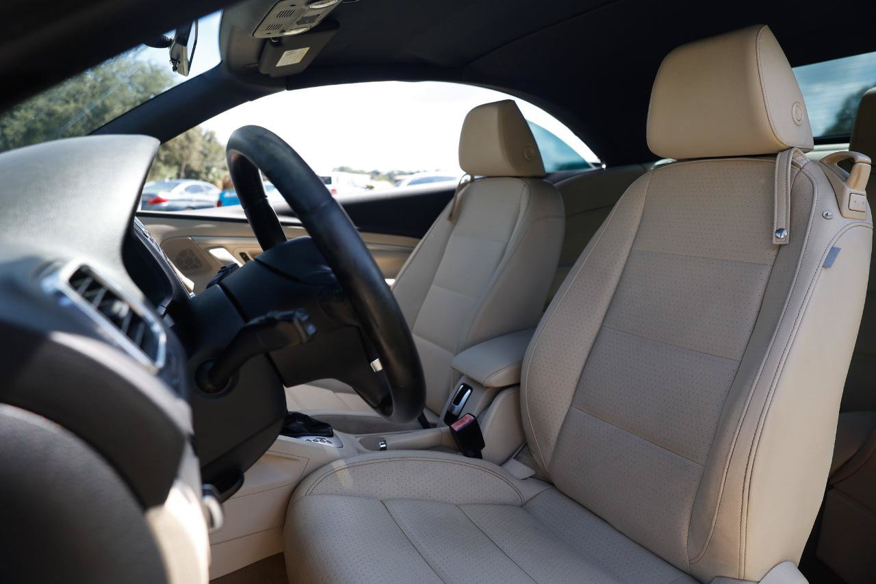 Used 2013 Volkswagen Eos Komfort FWD image 6