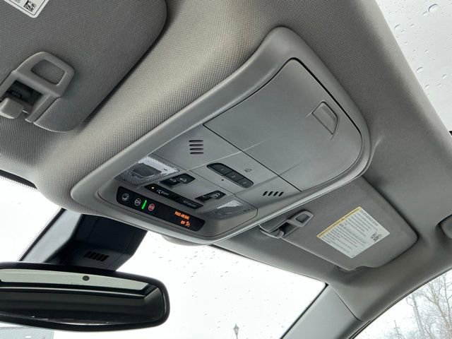 Used 2022 Chevrolet Equinox Premier image 33