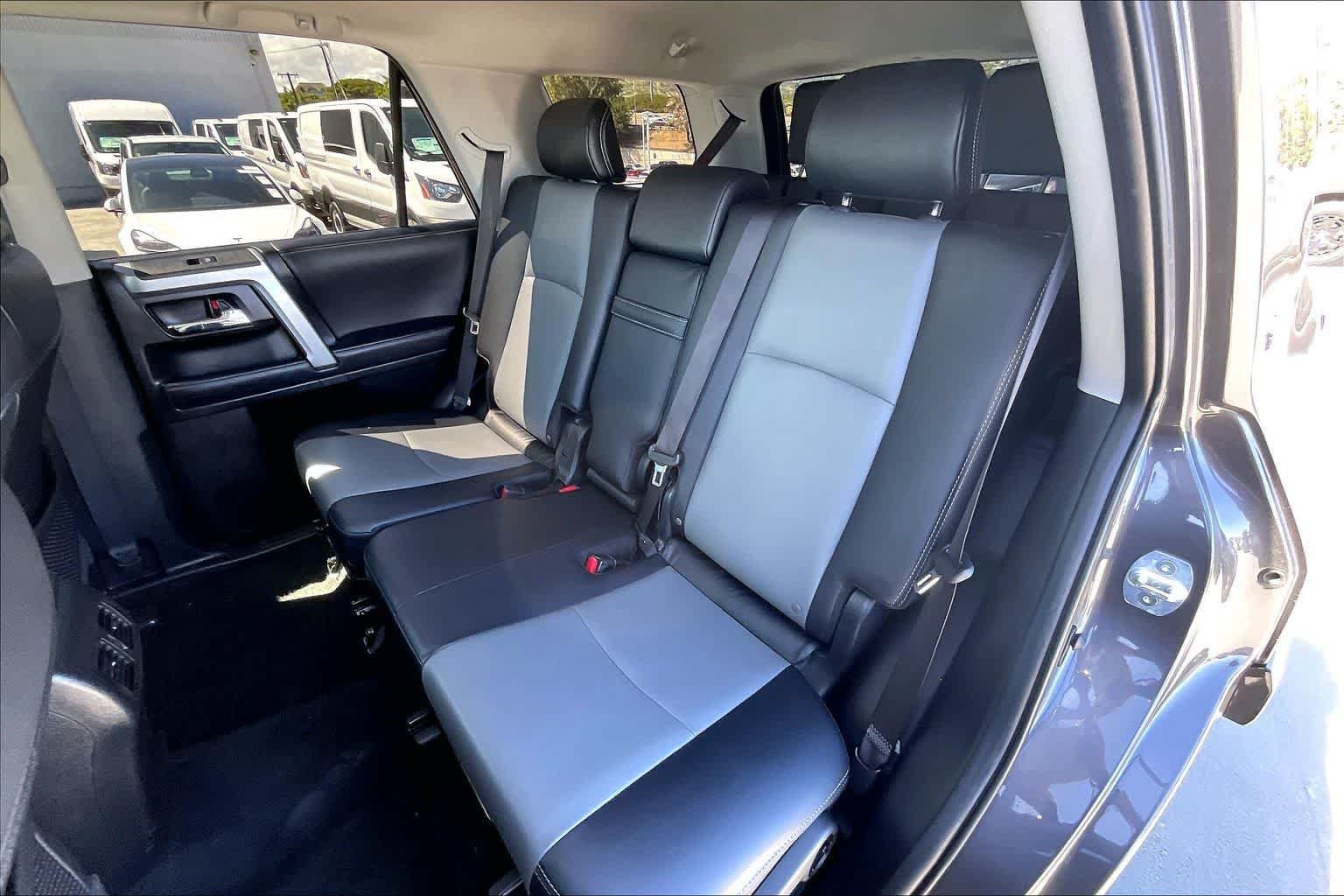 Used 2021 Toyota 4Runner SR5 Premium w/ Moonroof Package AWD/4WD image 29