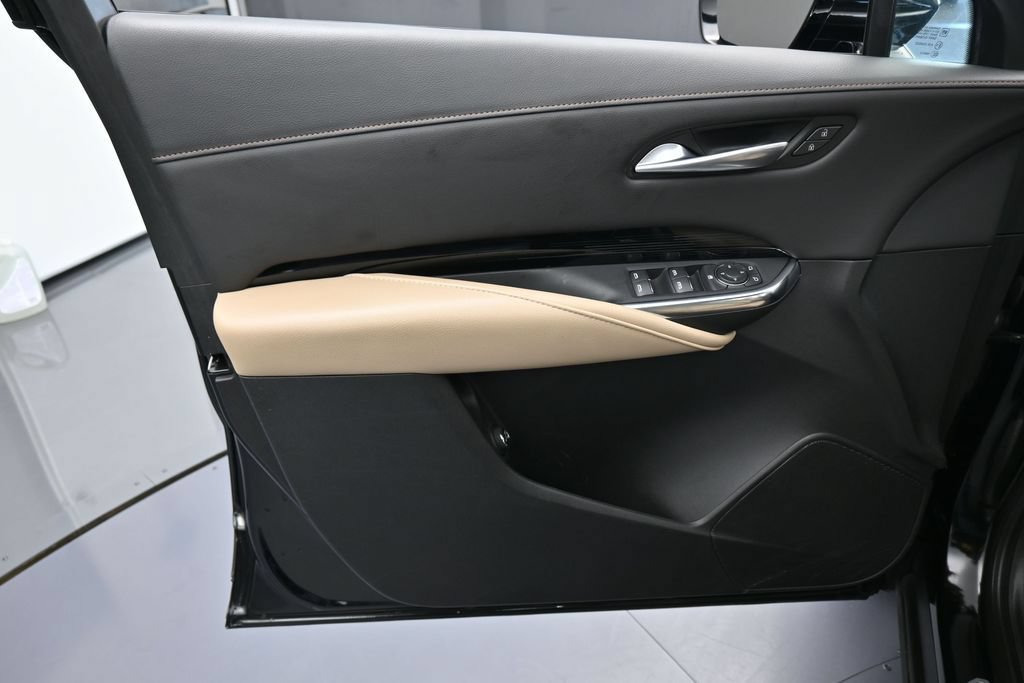 Used 2024 Cadillac XT4 Luxury FWD image 13