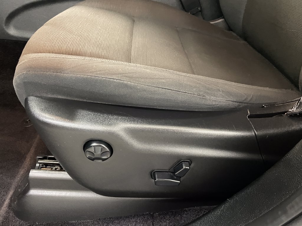 Used 2017 Jeep Grand Cherokee Laredo w/ Quick Order Package 23E AWD/4WD image 8