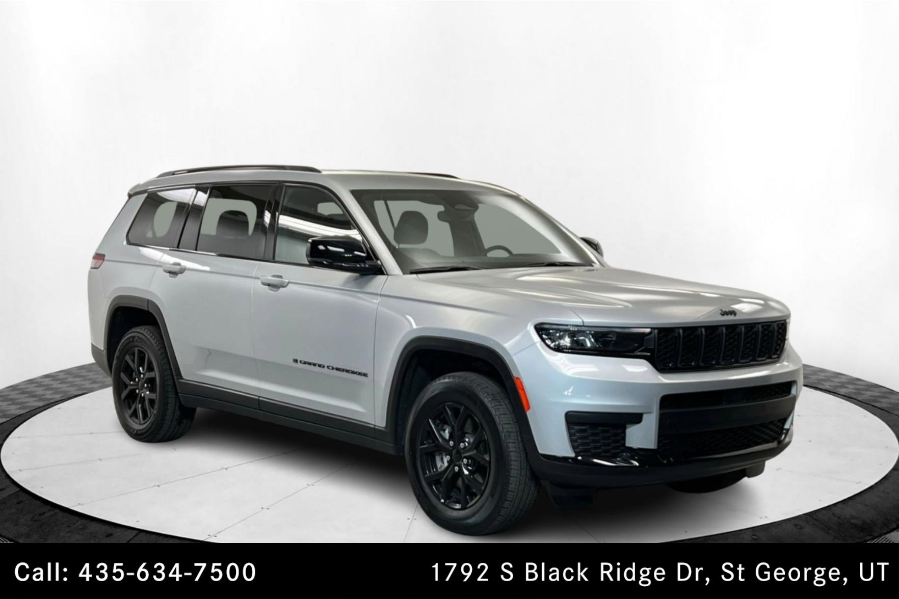 Used 2024 Jeep Grand Cherokee L Laredo image 7