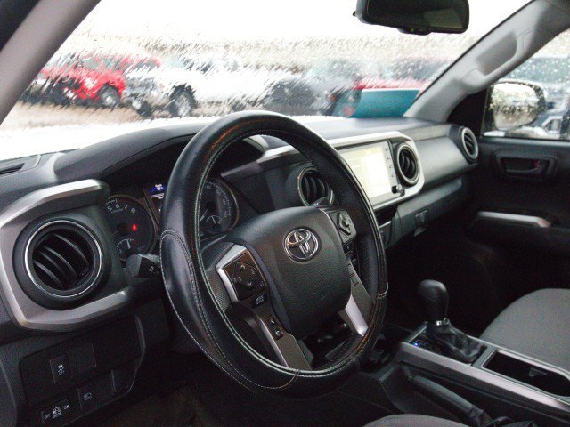Used 2023 Toyota Tacoma SR5 AWD/4WD image 16