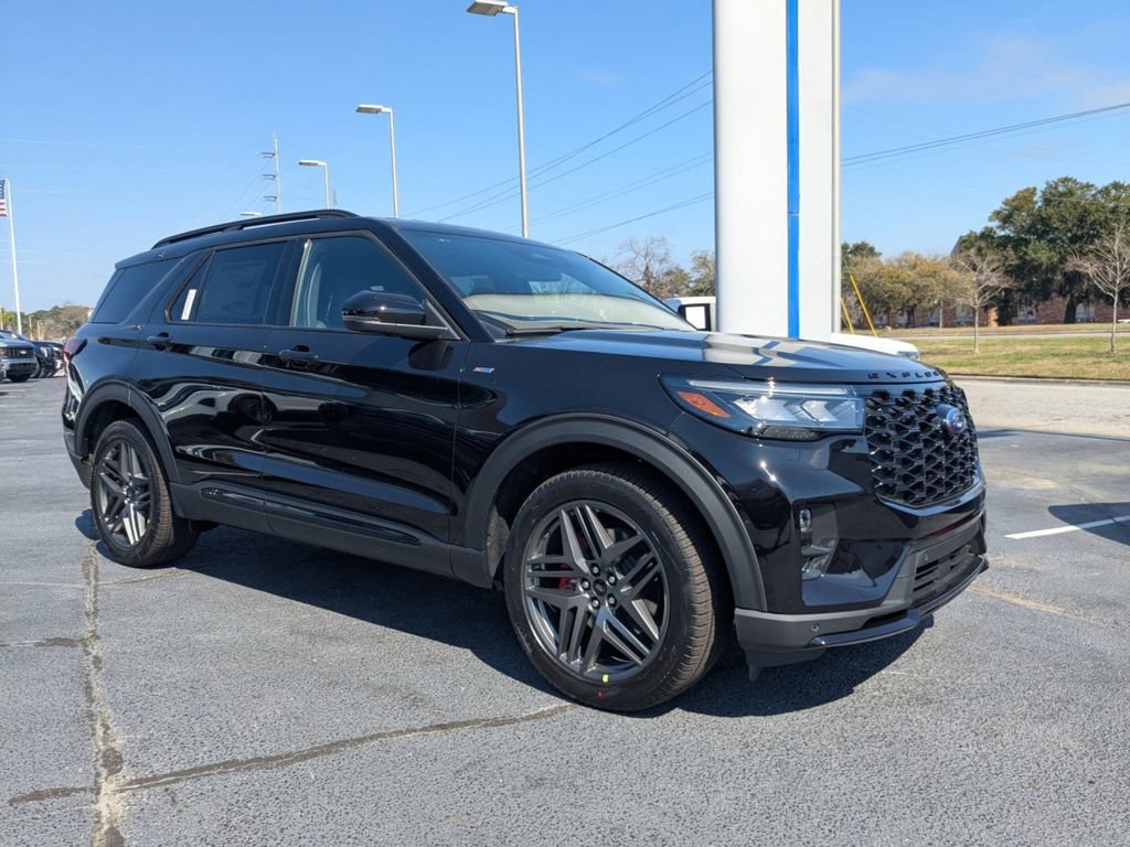 New 2026 Ford Explorer ST-Line w/ ST-Line Street Pack RWD image 2