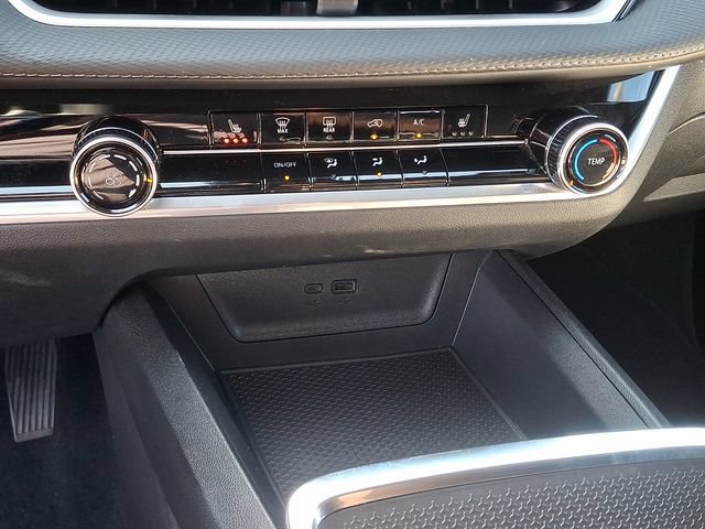 Used 2026 Chevrolet Equinox LT FWD image 11