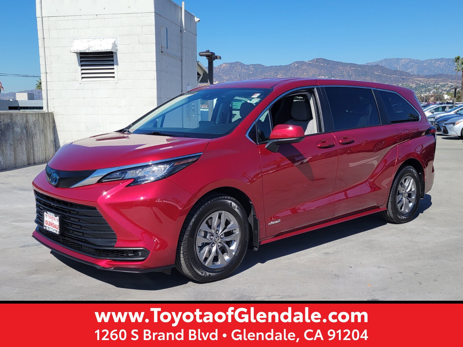 Used 2021 Toyota Sienna LE