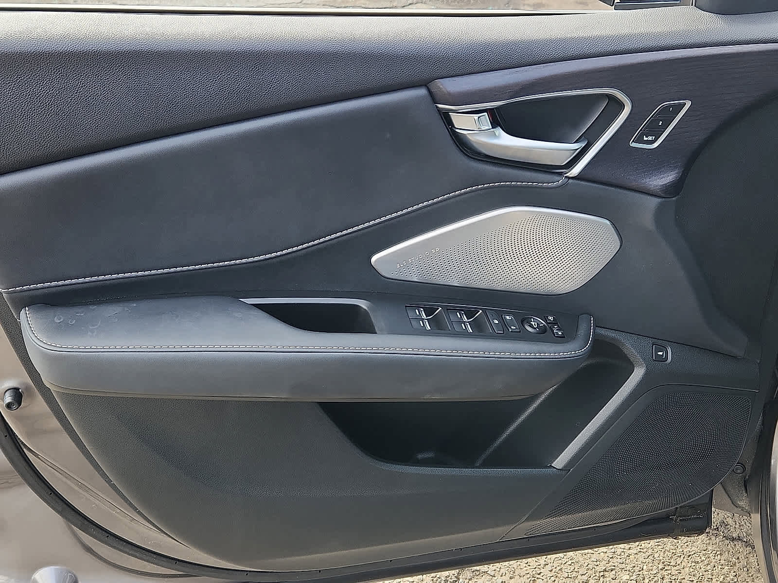 Used 2025 Acura RDX SH-AWD w/ Advance Package image 13