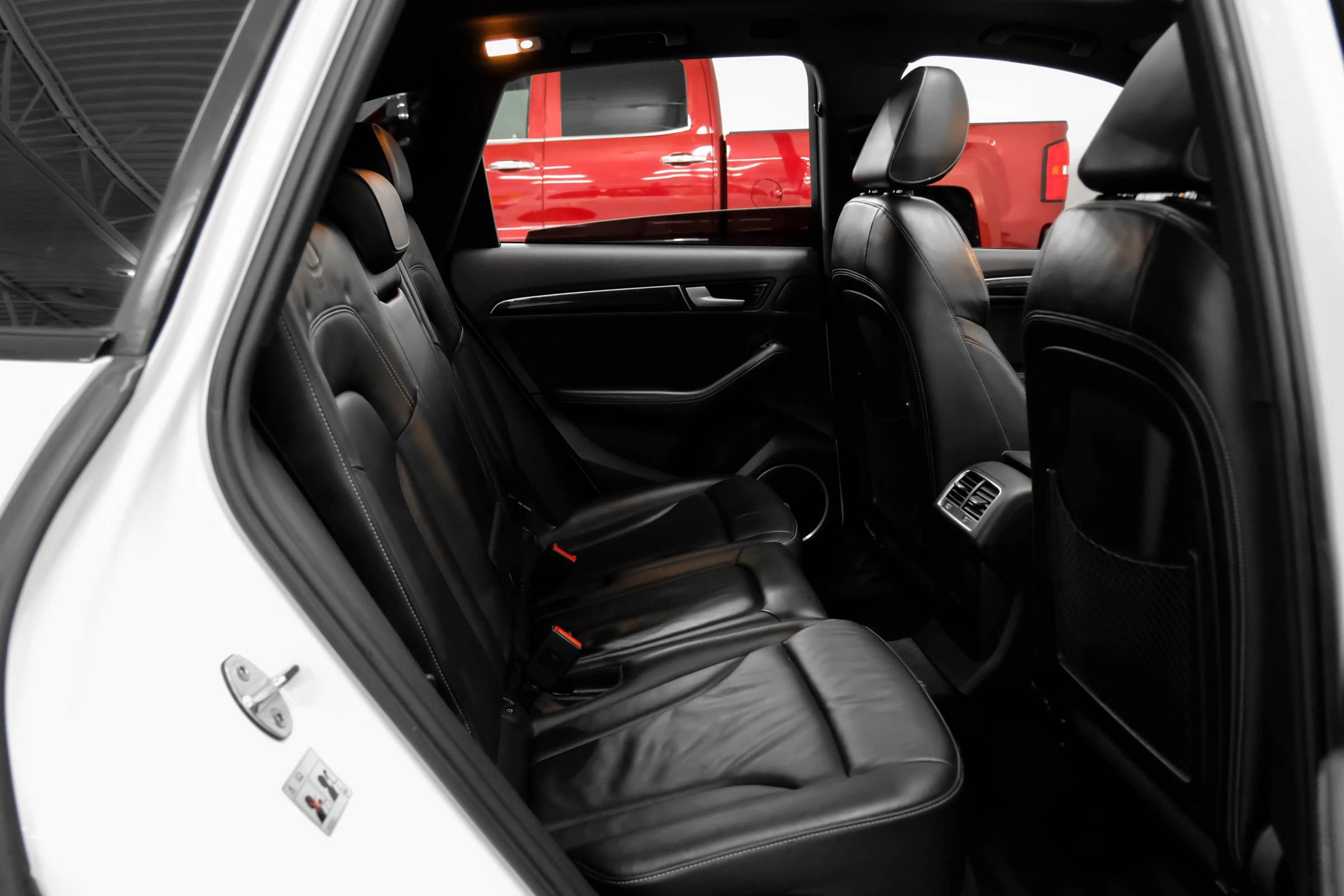 Used 2017 Audi SQ5 Premium Plus AWD/4WD image 38