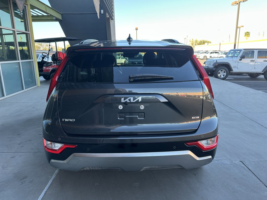 Used 2023 Kia Niro EX Touring image 14