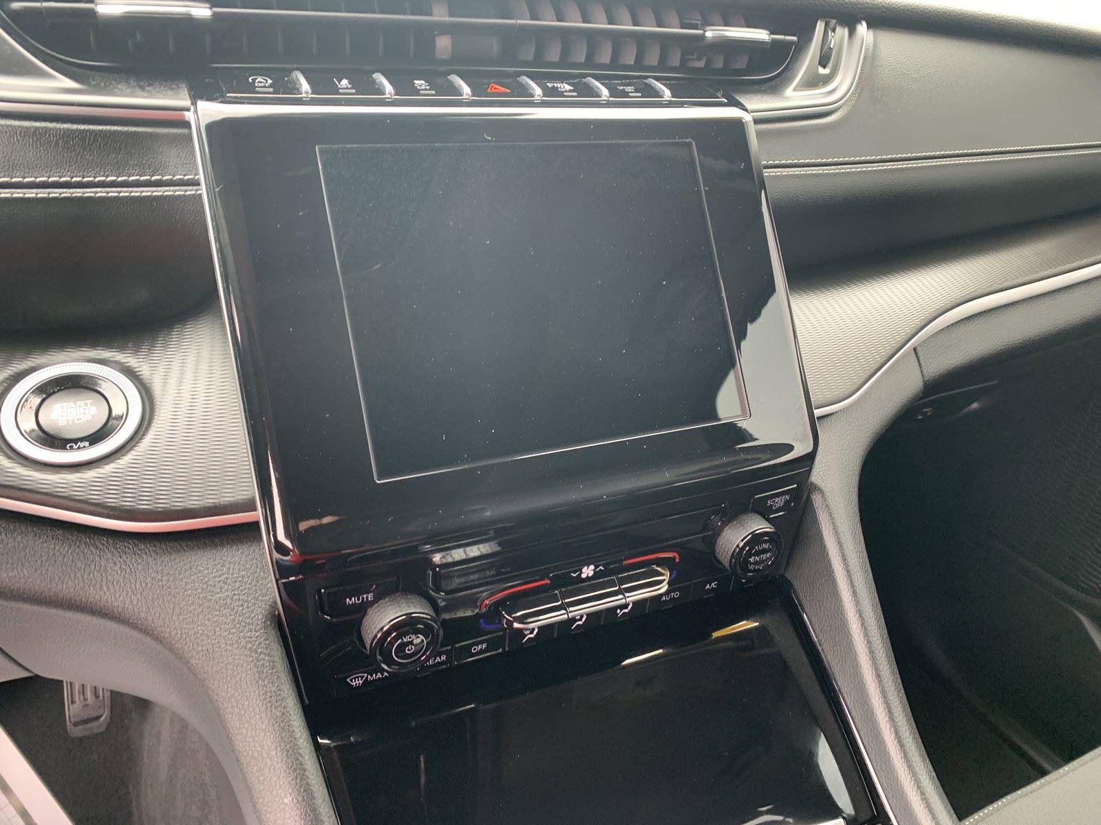 Used 2023 Jeep Grand Cherokee Laredo X image 16