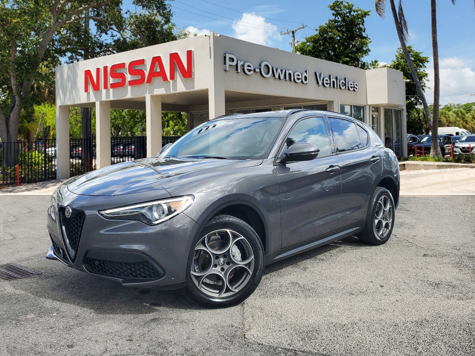 Used 2022 Alfa Romeo Stelvio Sprint image 1