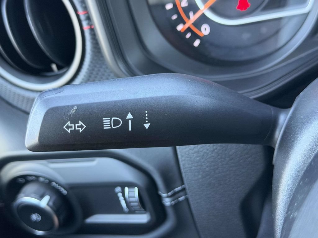 Used 2025 Jeep Wrangler Unlimited Rubicon w/ Safety Group AWD/4WD image 26