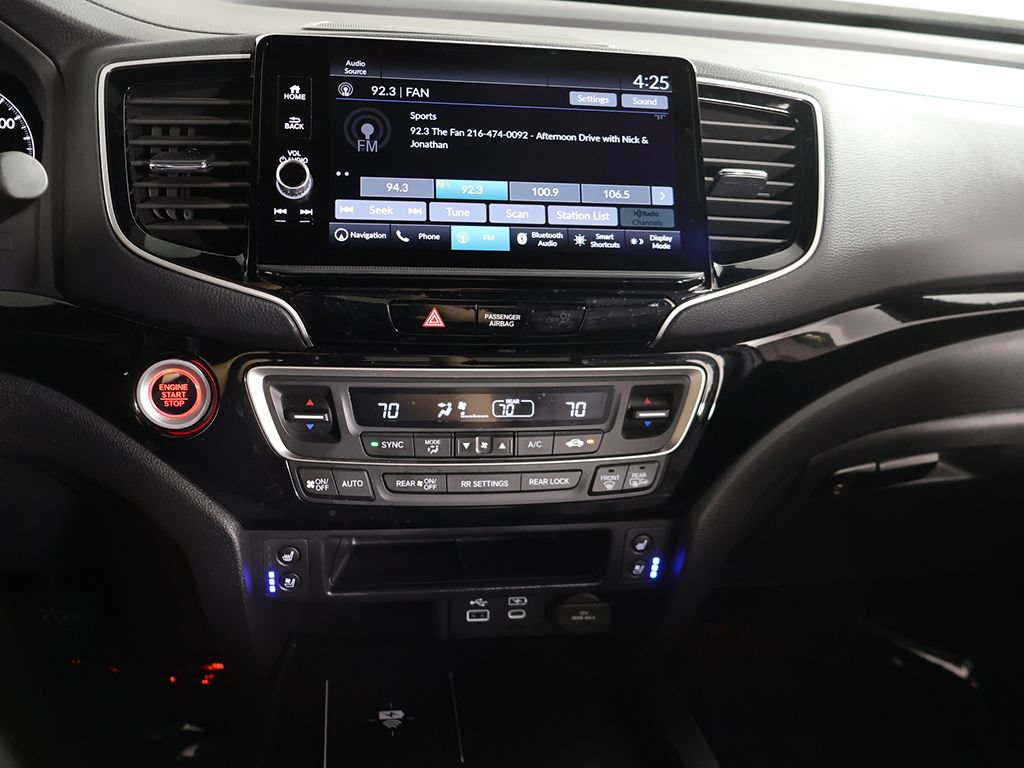 Certified 2025 Honda Ridgeline Black Edition image 49