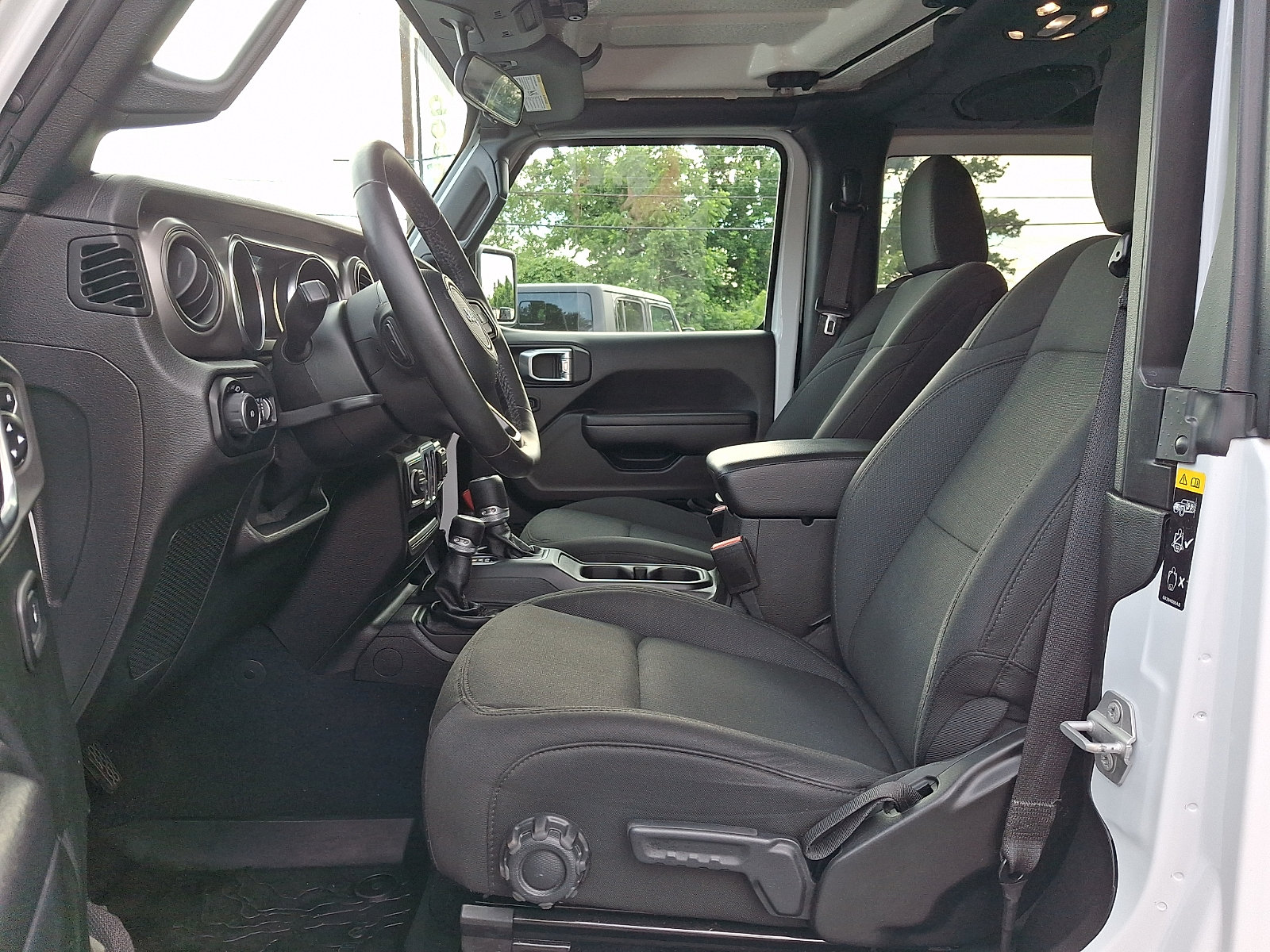 Certified 2021 Jeep Wrangler Sport AWD/4WD image 13