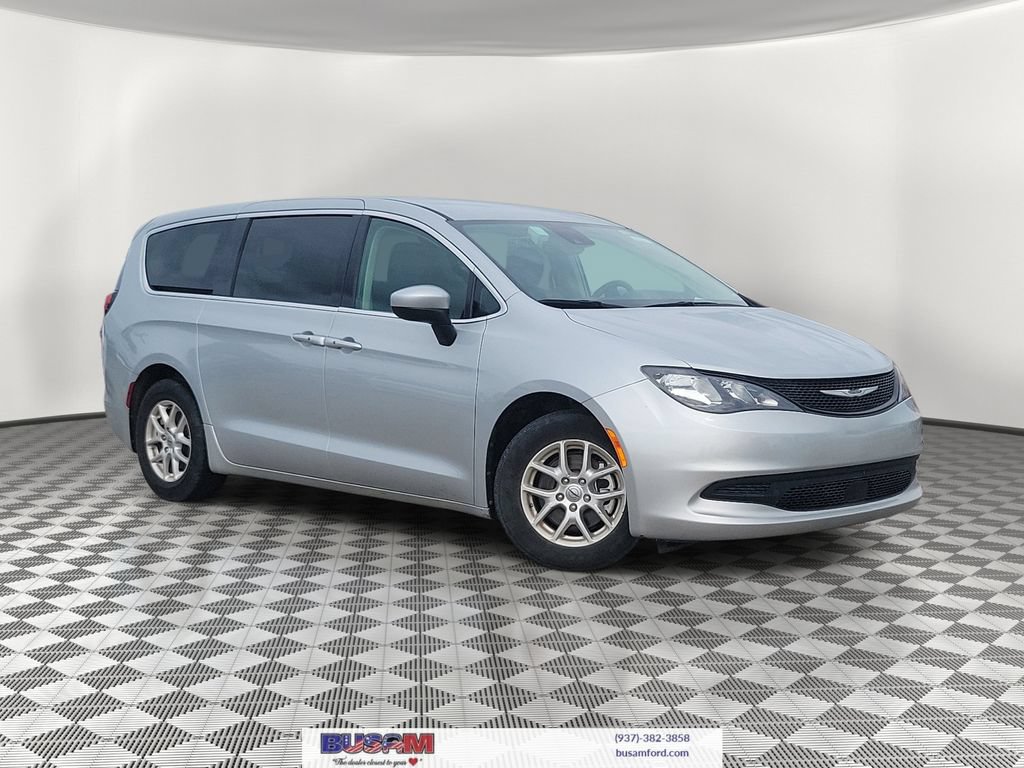Used 2023 Chrysler Voyager LX FWD image 1