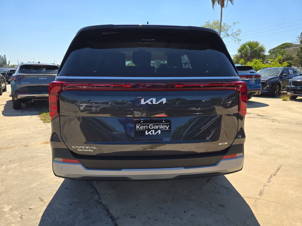 New 2026 Kia Carnival EX FWD image 7