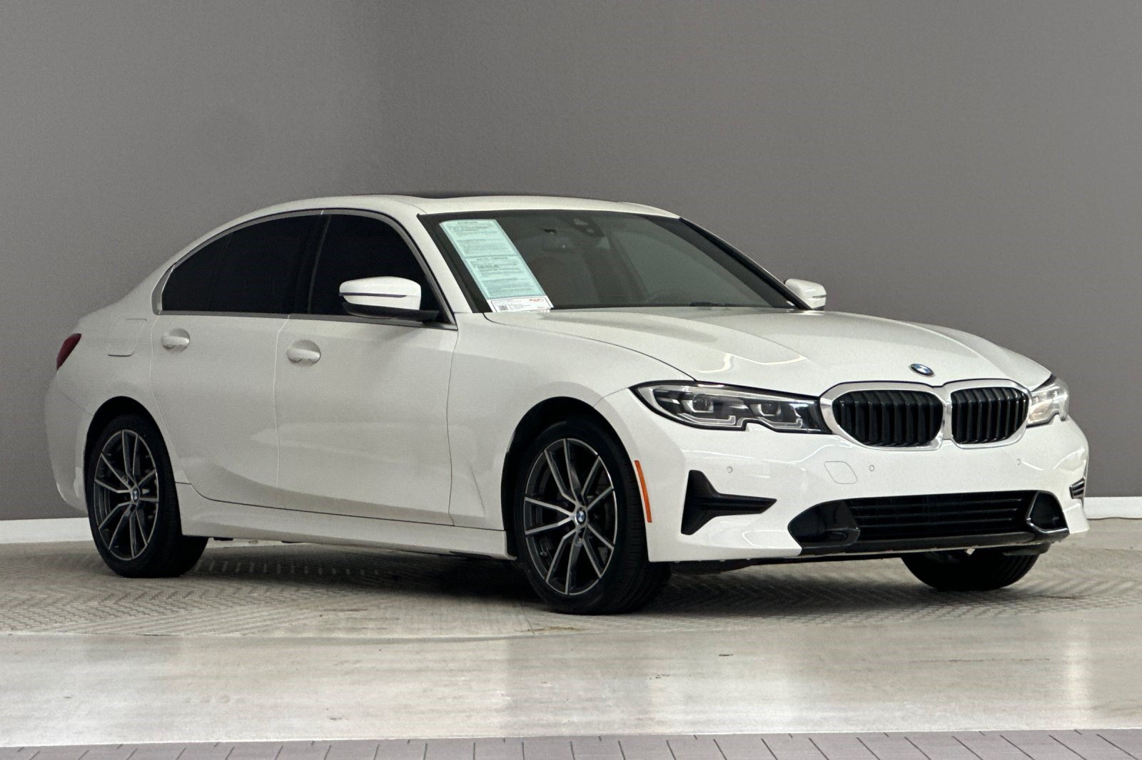 Used 2019 BMW 330i Sedan w/ Convenience Package RWD image 6