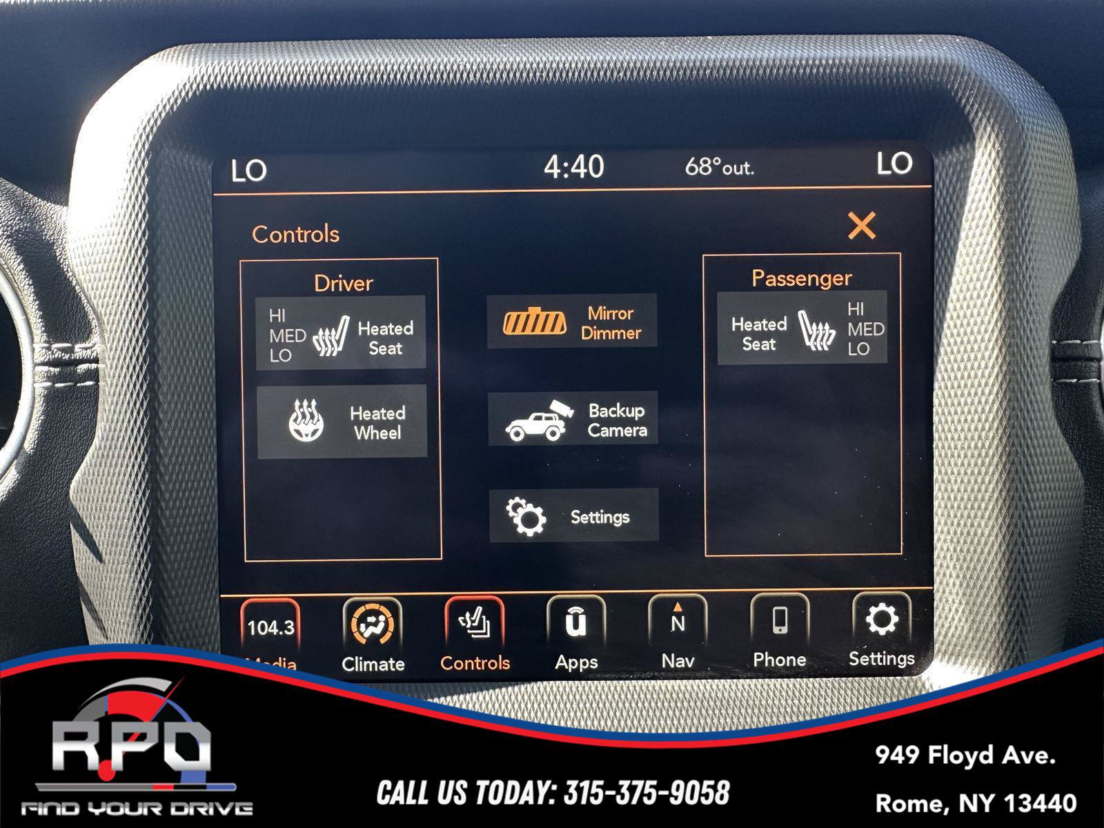 Used 2023 Jeep Wrangler Unlimited Sahara w/ LED Lighting Group AWD/4WD image 22
