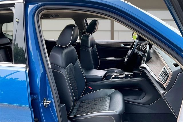 Used 2025 Volkswagen Atlas SEL Premium R-Line AWD/4WD image 7