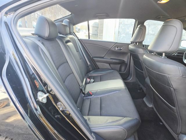 Used 2016 Honda Accord Sport image 17