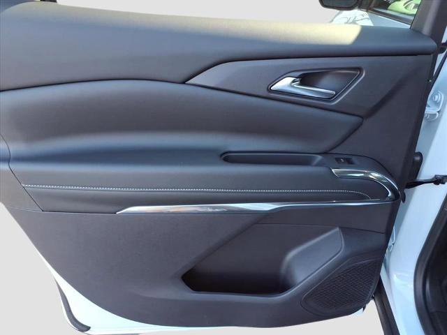 New 2026 Chevrolet Traverse LT w/ LPO, Floor Liner Package image 9