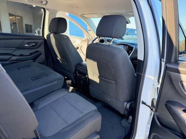 Used 2020 Chevrolet Traverse LT image 18
