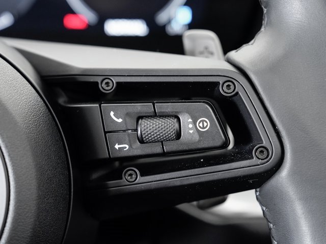 Used 2024 Porsche Cayenne image 13