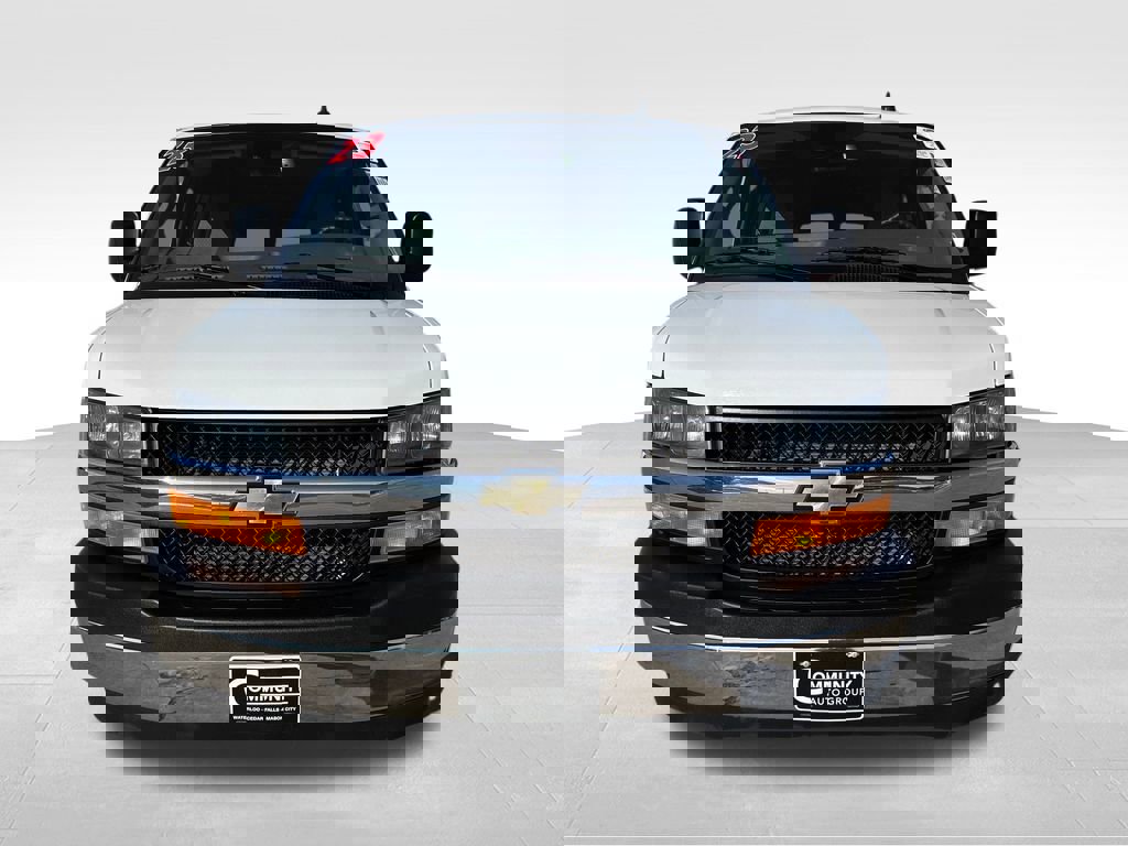 Used 2023 Chevrolet Express 3500 LT w/ LT Preferred Equipment Group image 9