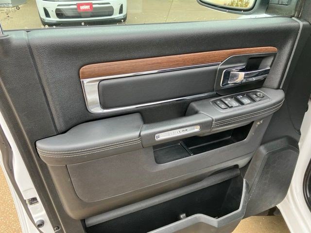 Used 2017 RAM 1500 Laramie AWD/4WD image 8
