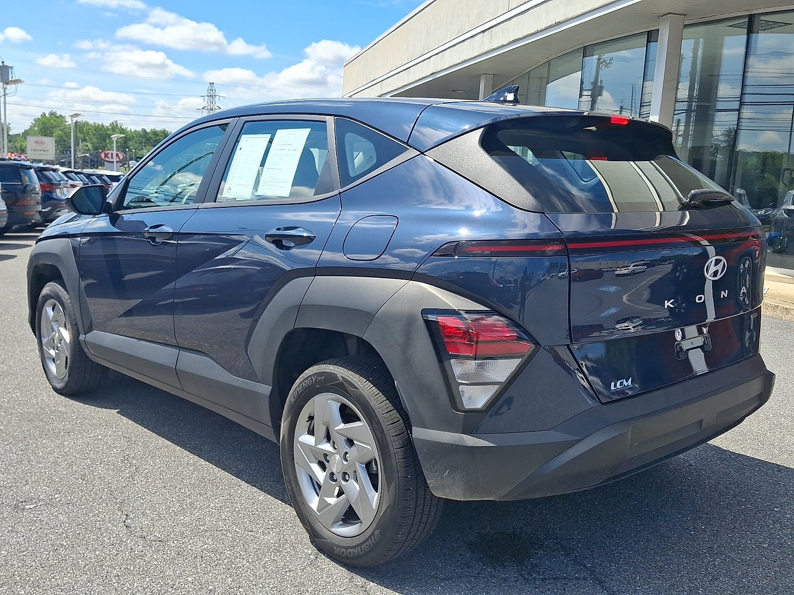 Certified 2025 Hyundai Kona SE AWD/4WD image 7