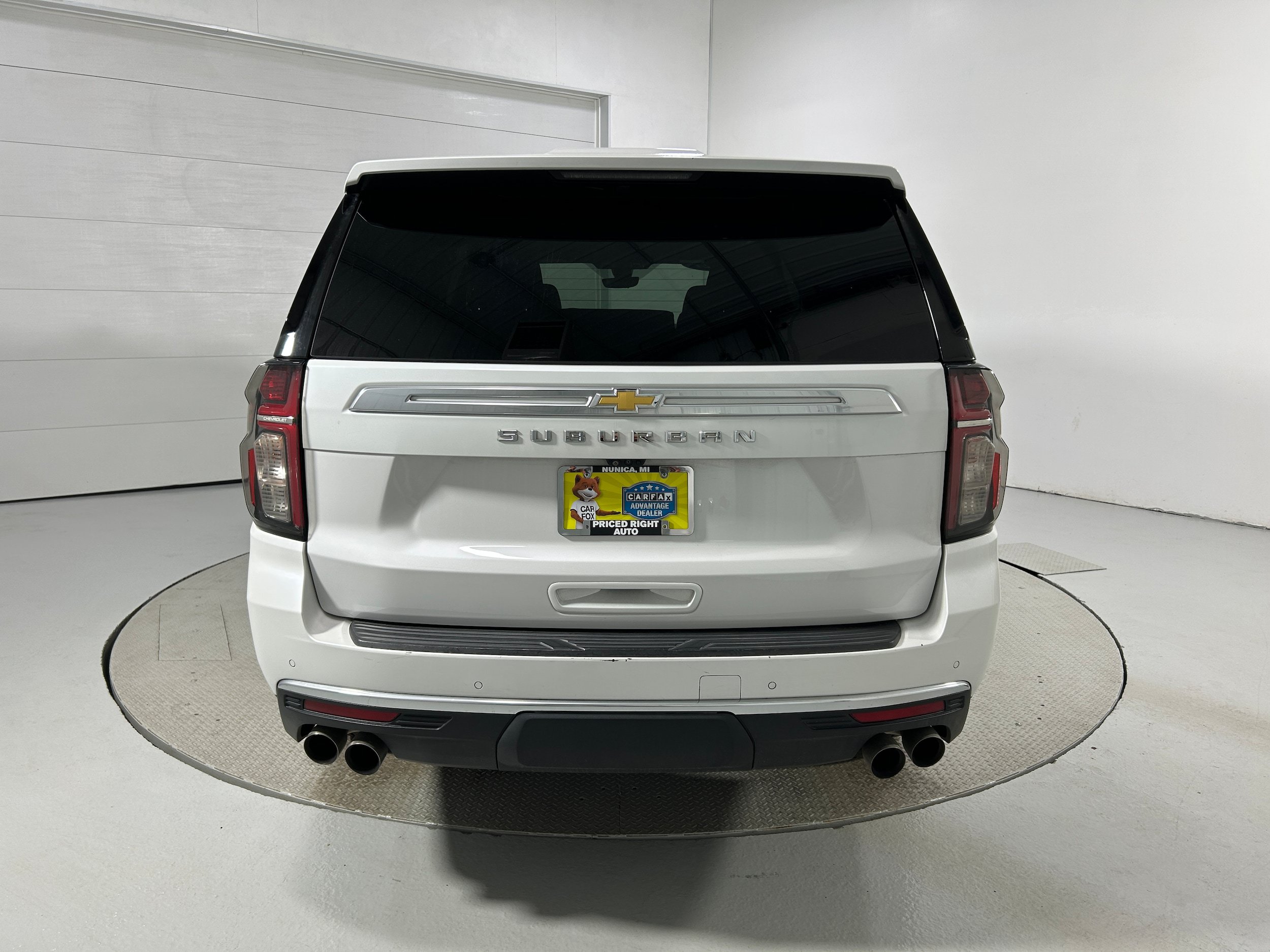 Used 2021 Chevrolet Suburban High Country w/ Premium Package AWD/4WD image 36
