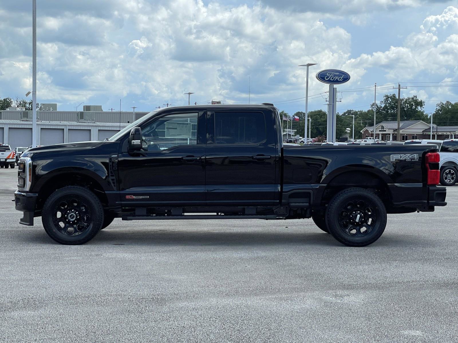 New 2025 Ford F350 Lariat w/ Black Appearance Package image 4