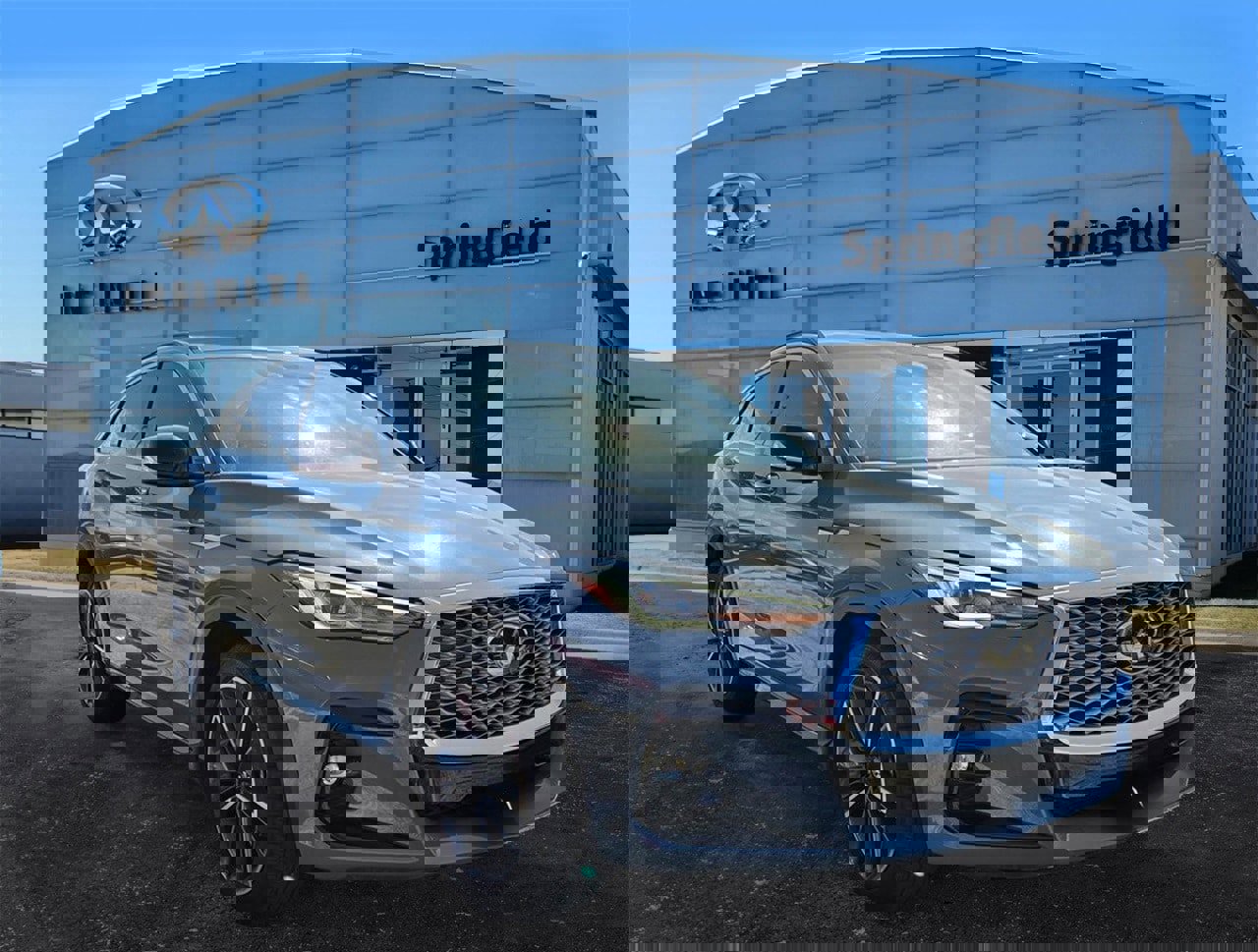 Used 2025 INFINITI QX55 Luxe w/ Cargo Package image 1