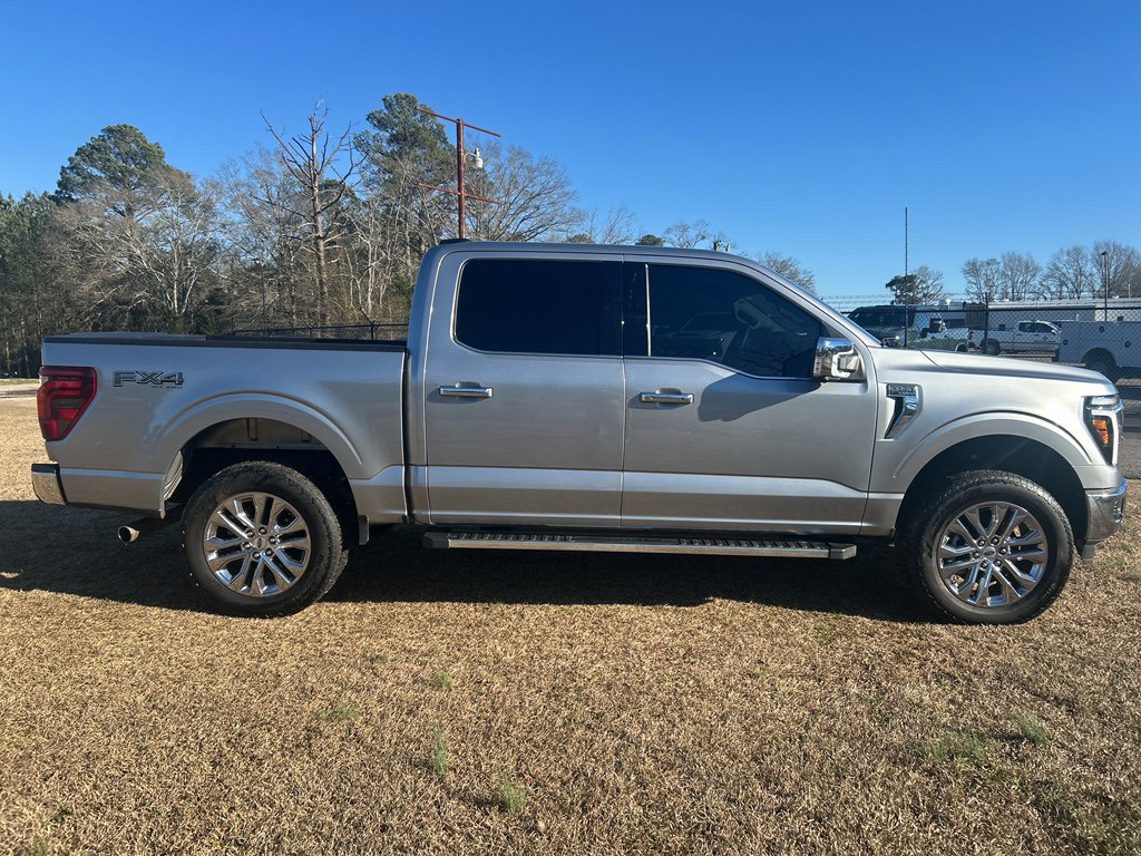 Used 2025 Ford F150 Lariat w/ Equipment Group 501A Mid image 9