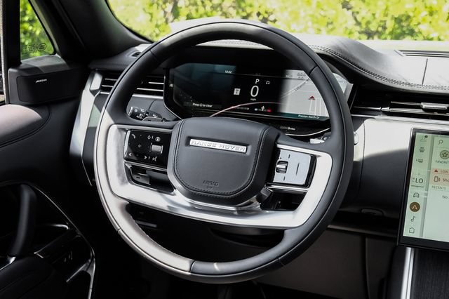 New 2027 Land Rover Range Rover Long Wheelbase SE AWD/4WD image 19