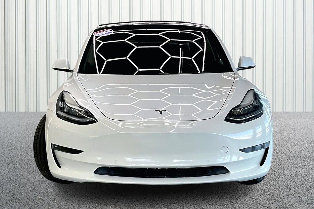Used 2019 Tesla Model 3 Standard Range Plus image 2