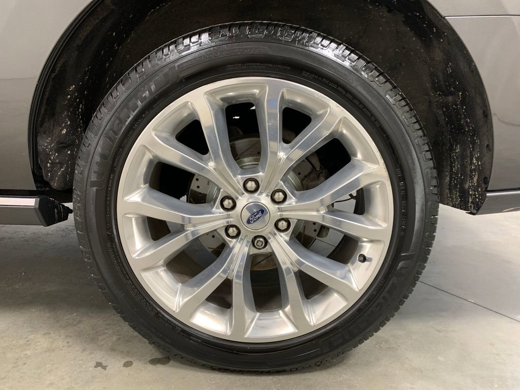 Used 2019 Ford Expedition Platinum AWD/4WD image 4