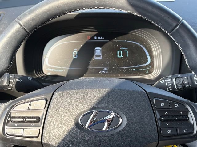 Used 2023 Hyundai Venue SEL image 19