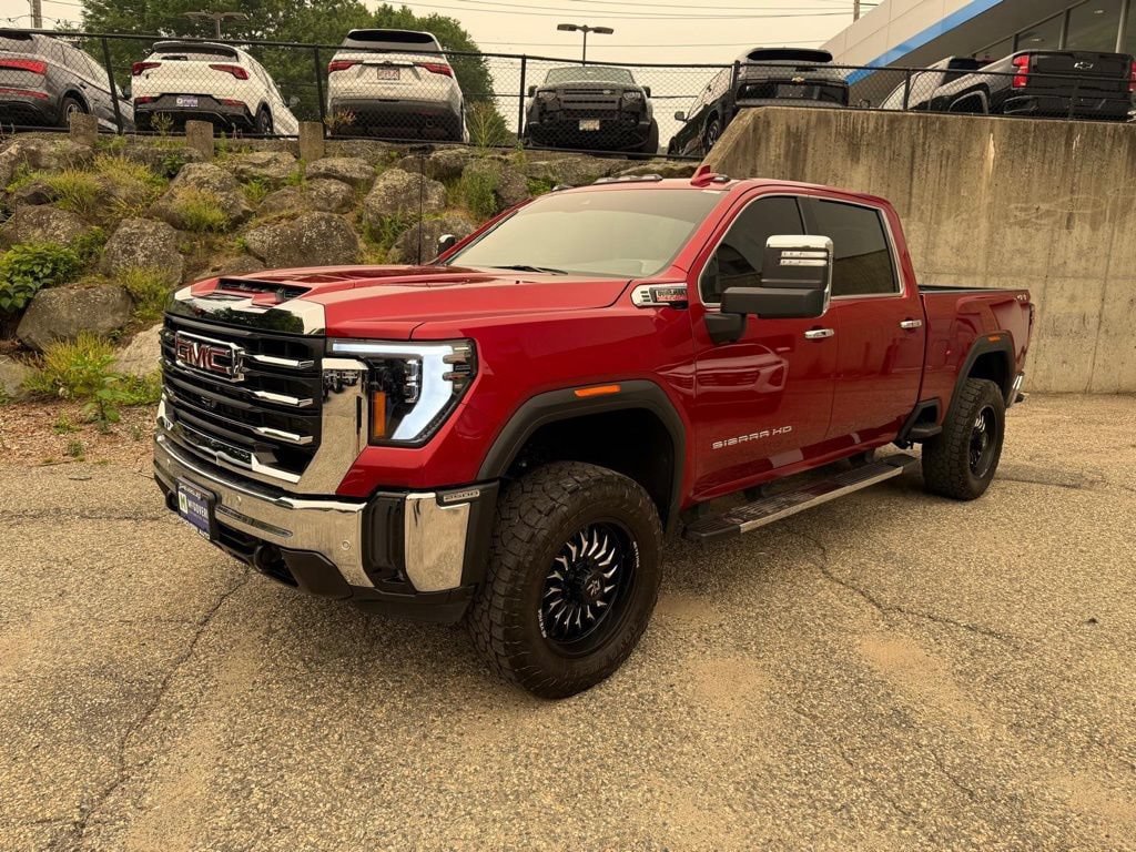 Used 2025 GMC Sierra 2500 SLT w/ SLT Premium Package AWD/4WD image 11