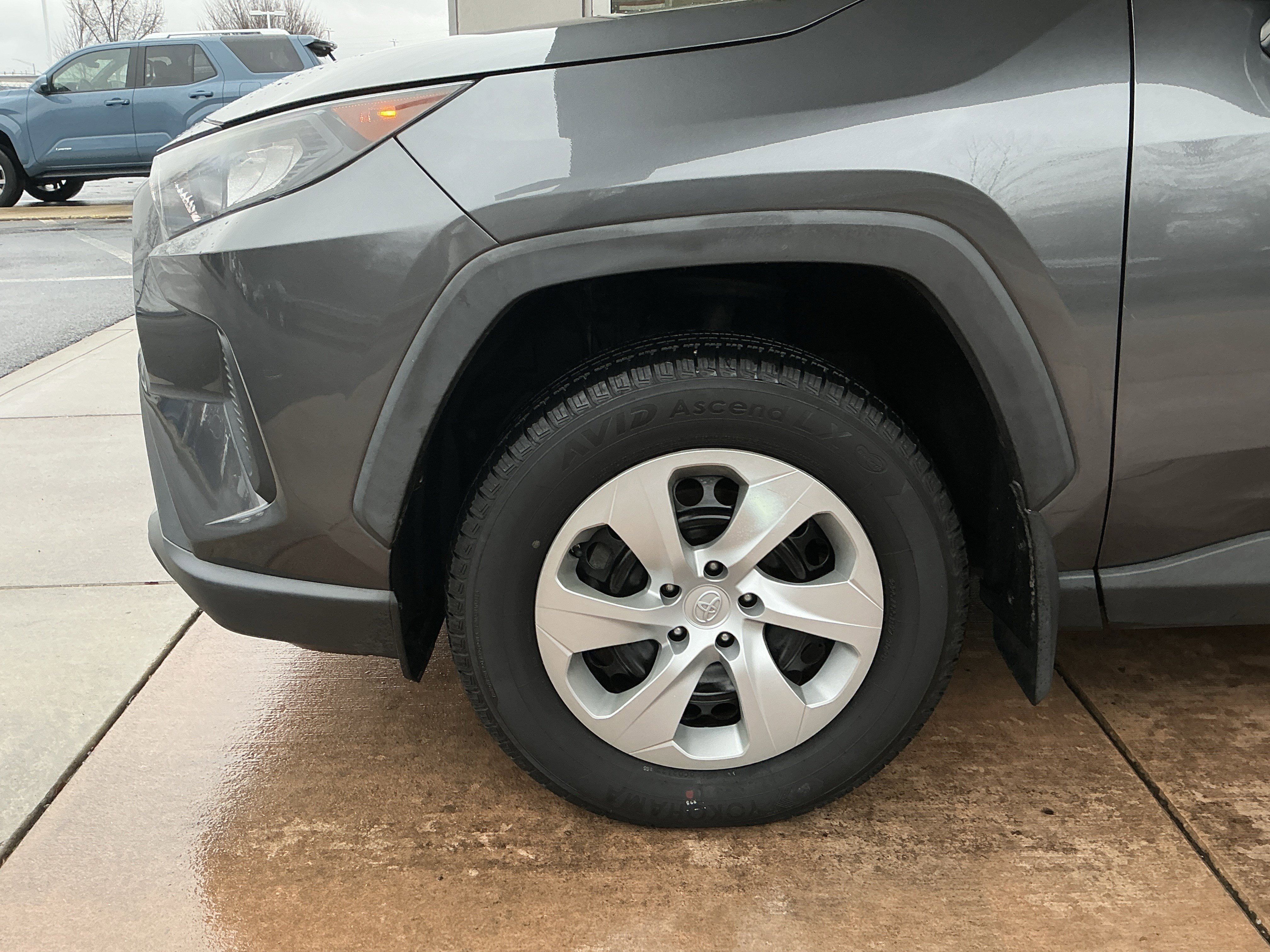 Used 2020 Toyota RAV4 LE image 25