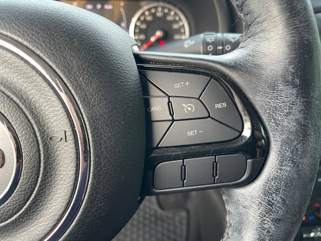 Used 2018 Jeep Renegade Altitude AWD/4WD image 31