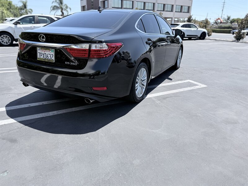 Used 2013 Lexus ES 350 w/ Premium Pkg FWD image 10