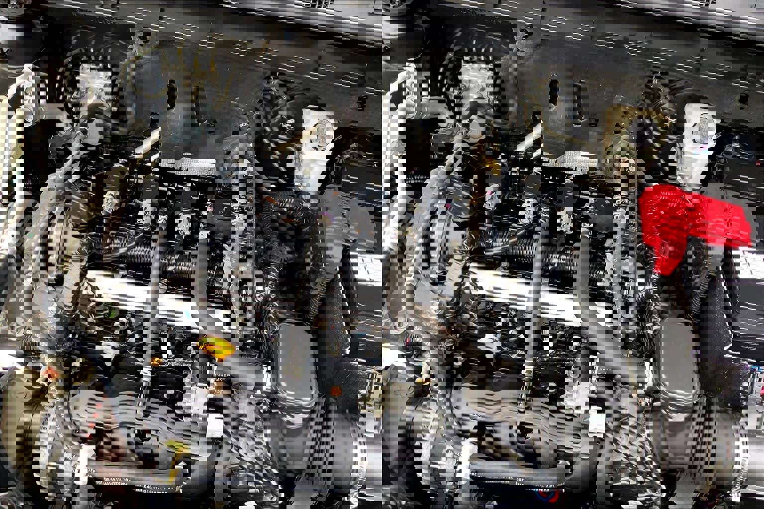 Used 2019 Nissan Kicks SR image 29