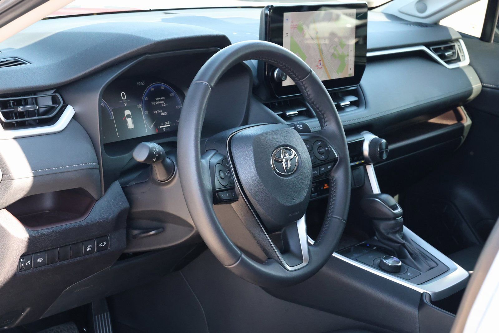 Used 2025 Toyota RAV4 Limited image 13