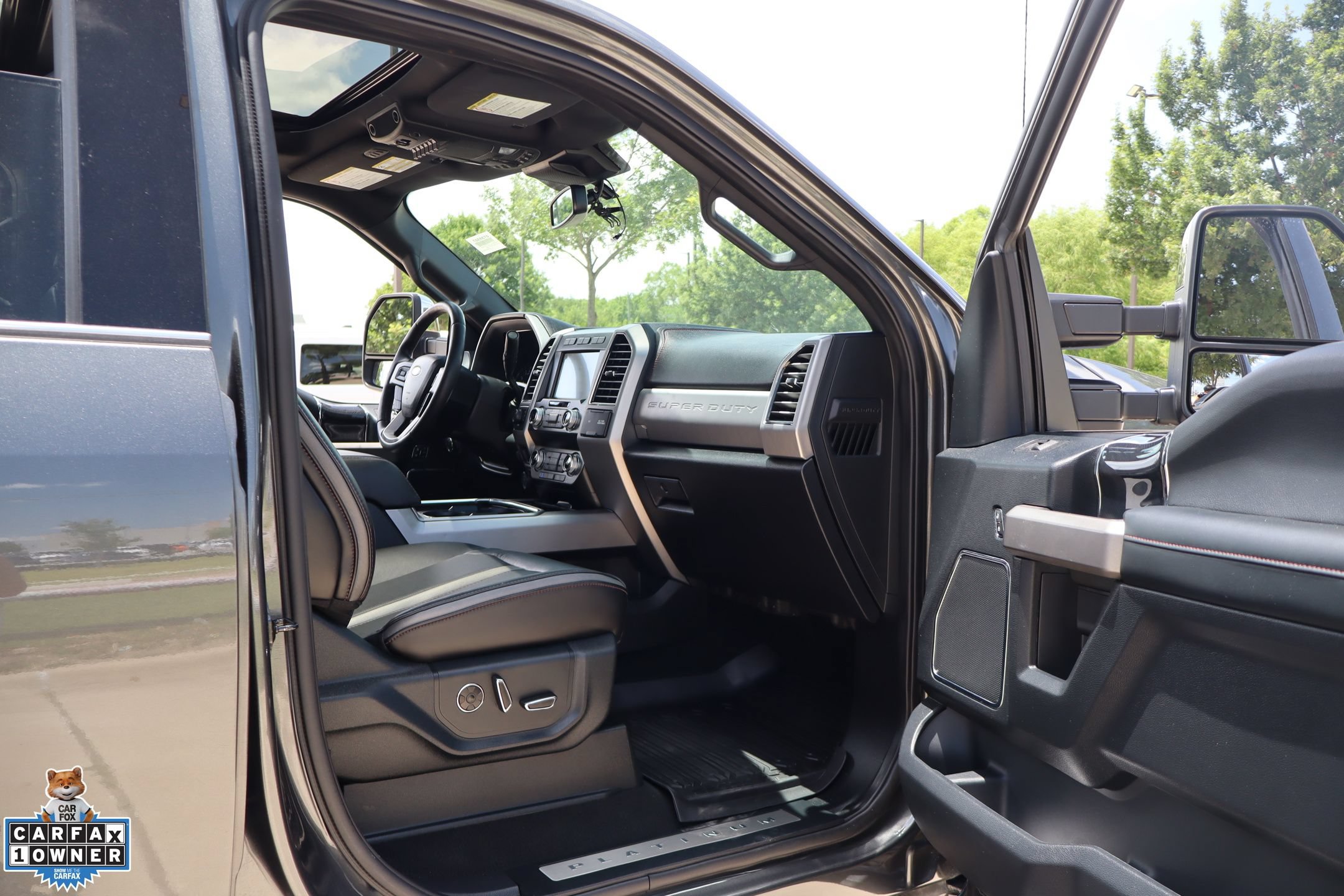 Used 2020 Ford F250 Platinum w/ FX4 Off-Road Package AWD/4WD image 30
