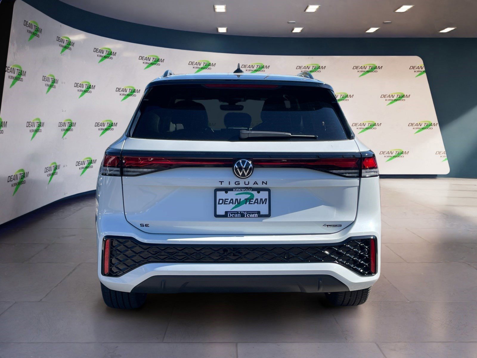 New 2026 Volkswagen Tiguan SE R-Line AWD/4WD image 7