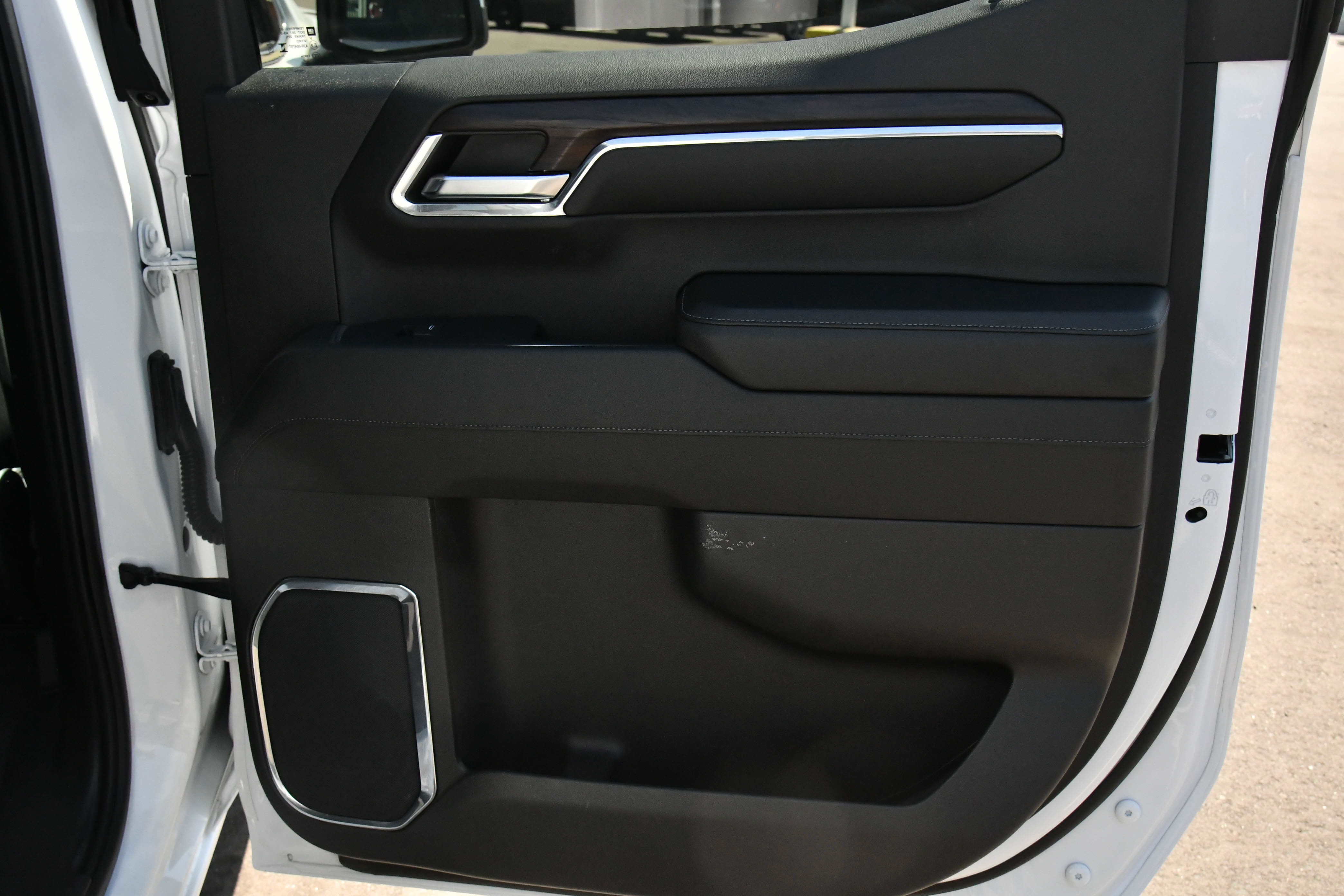 Used 2024 GMC Sierra 1500 SLT image 45