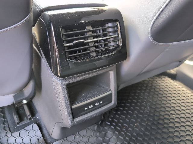 Used 2023 Volkswagen ID.4 S image 23