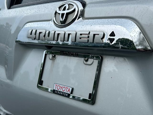 Used 2018 Toyota 4Runner Limited AWD/4WD image 11
